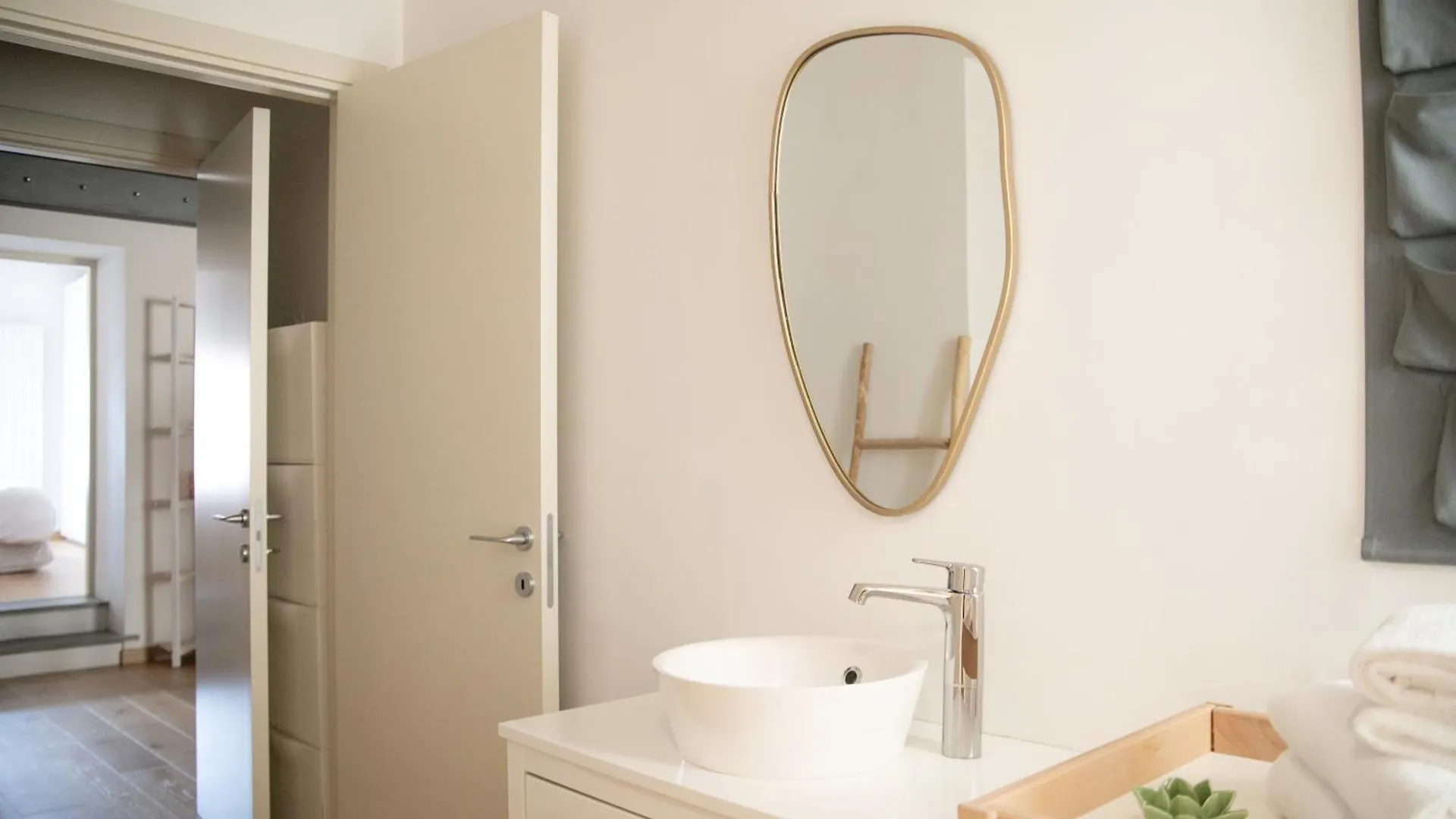 Iseolakerental - La Finestra Sul Lago Lovere Apartamento